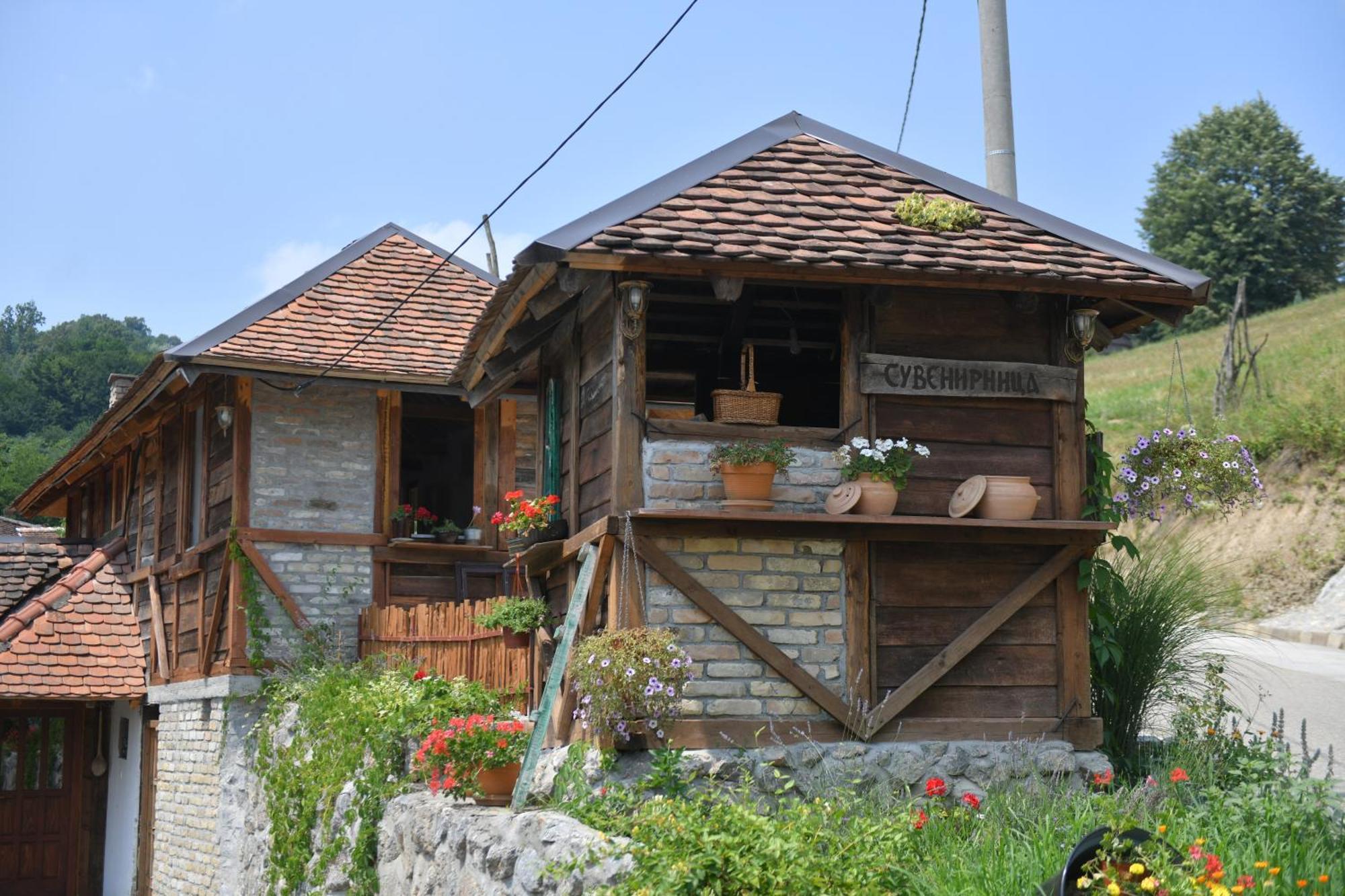 Konak Dobri Potok Krupanj المظهر الخارجي الصورة